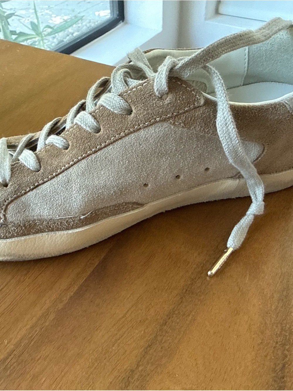 Golden Goose Sneakers - Picture 3 of 9